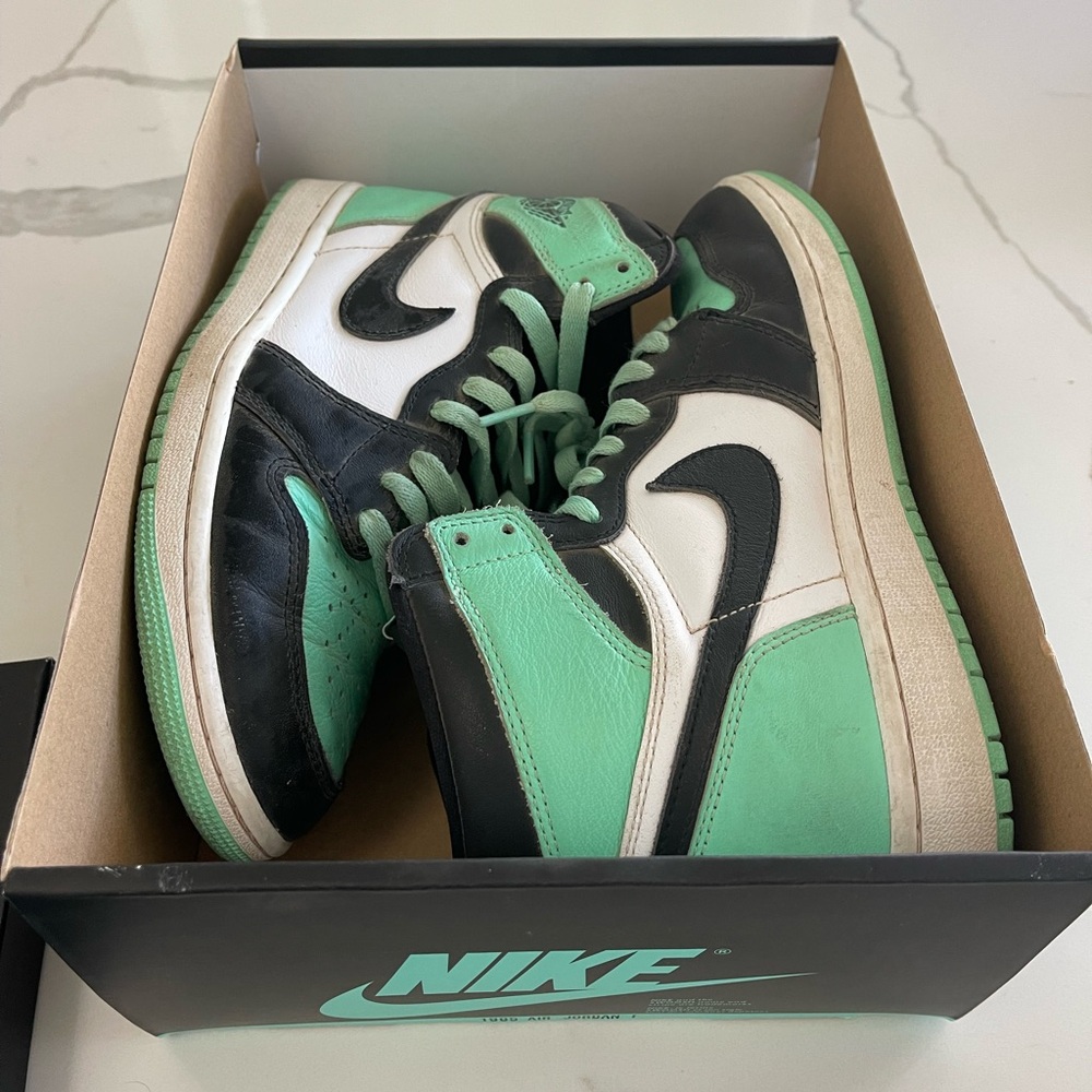 Nike Air Jordan 1 Retro high OG Box in Black and Teal
